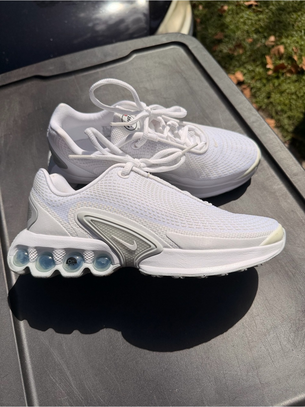 Nike Youth Air Max DN Running Sneakers Wht with Silver Accents Size 5Y New
